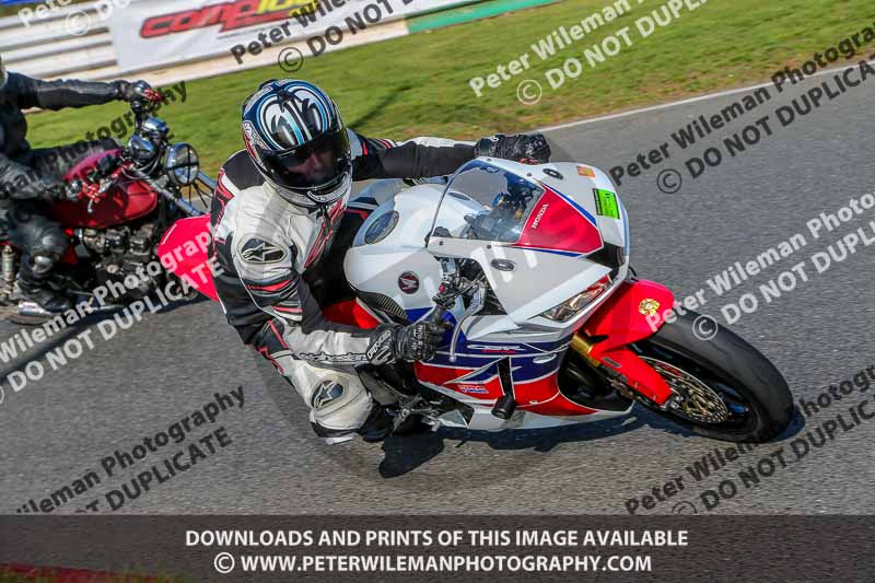 PJM Wedding Photography;enduro digital images;event digital images;eventdigitalimages;mallory park;mallory park photographs;mallory park trackday;mallory park trackday photographs;no limits trackdays;peter wileman photography;racing digital images;trackday digital images;trackday photos